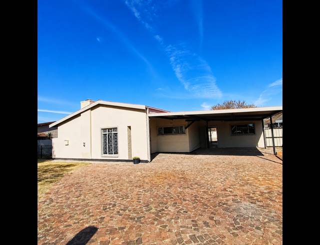 3 BEDROOM HOUSE FOR SALE IN ROTHDENE